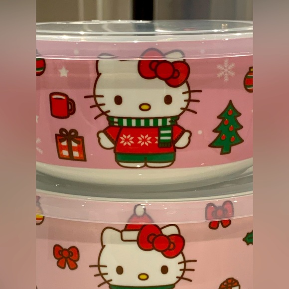🎀🌲 SOLD Hello Kitty Pink Christmas Food Storage Containers 🌲🎀 Set of Three - Picture 5 of 10